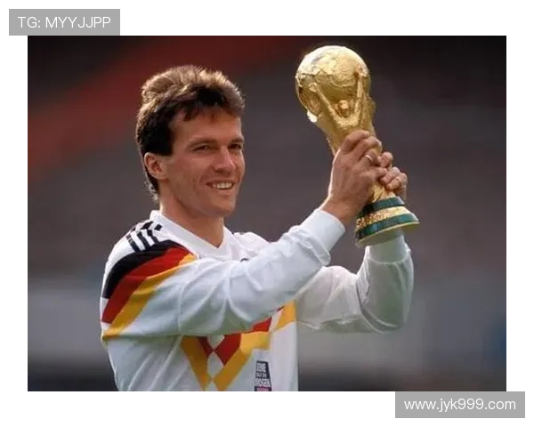 历史上最强足球明星排名揭晓谁将成为足球界的传奇巨星